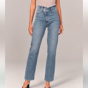 Ultra High Rise 90s Straight Jean